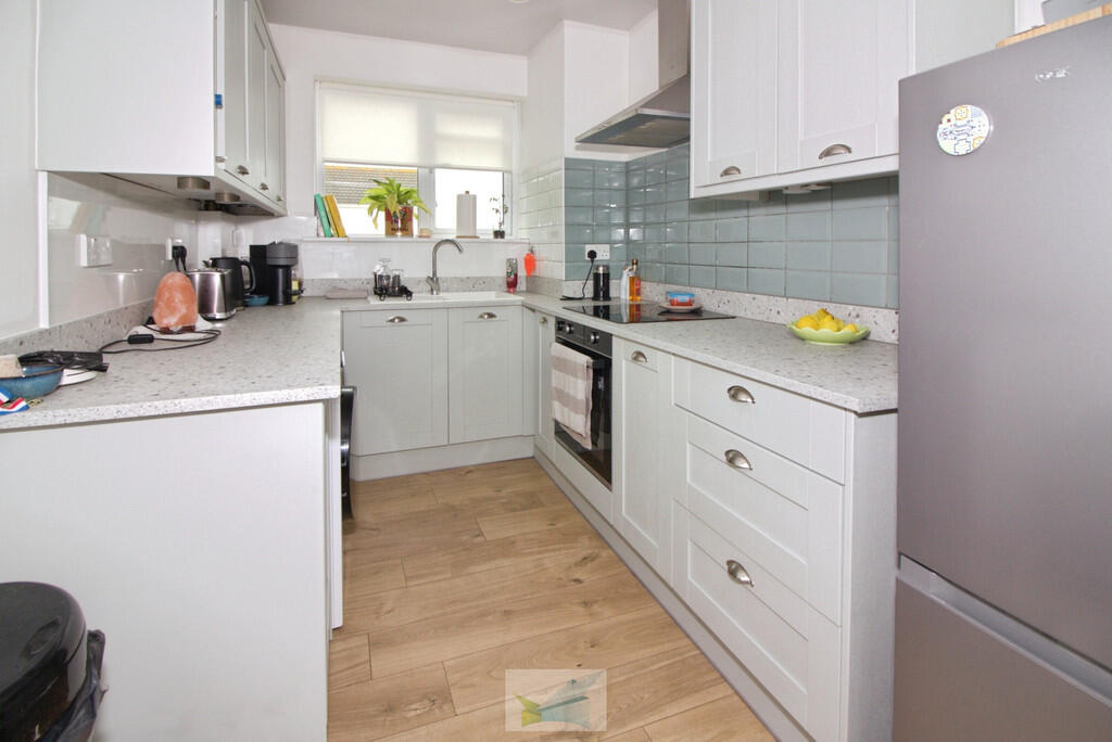 Additional image 3 of Sea Road