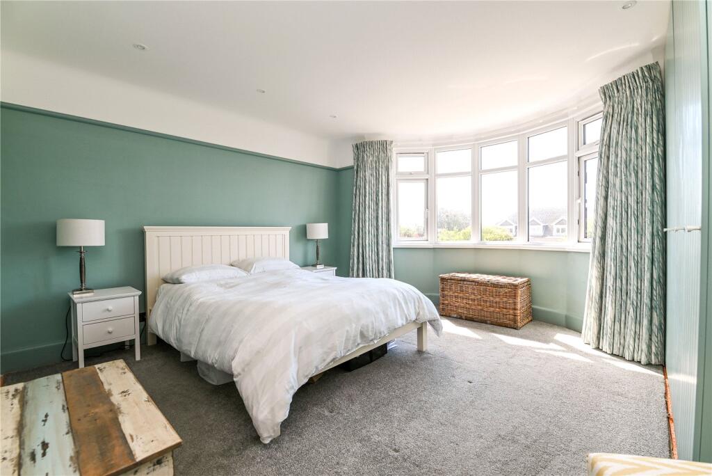 Additional image 8 of Beach Avenue, Barton on Sea, New Milton, Hampshire, BH25