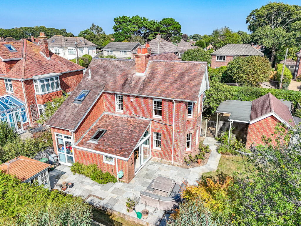 Additional image 18 of Chestnut Avenue, Barton on Sea, New Milton, BH25