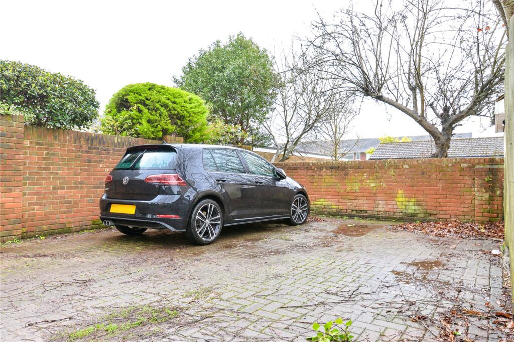 Additional image 11 of Mount Avenue, New Milton, Hampshire, BH25