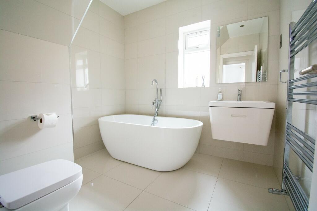 Additional image 12 of **5 Bed High End House in Queens Park**