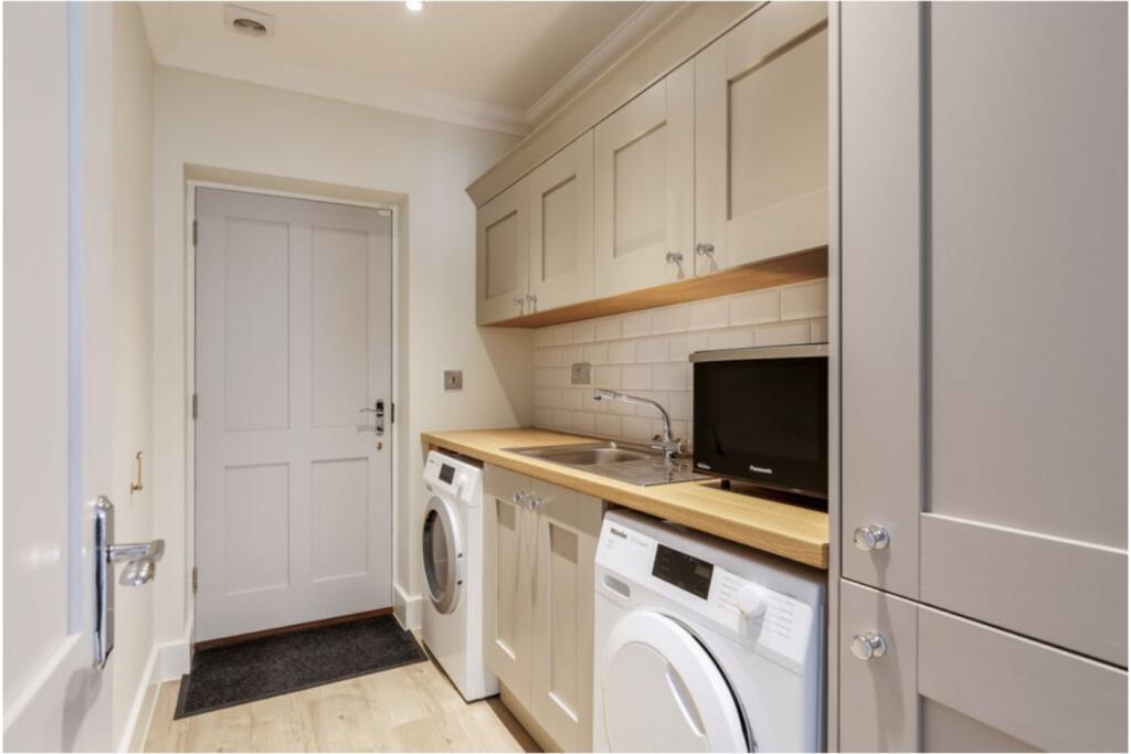 Additional image 38 of Gravel Hill, Wimborne, BH21