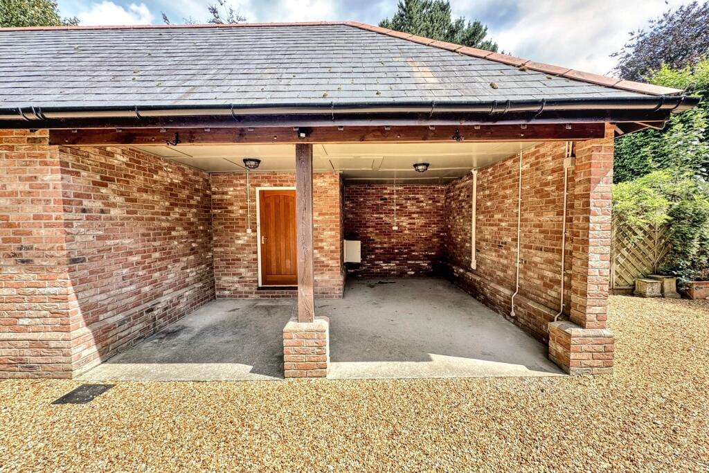 Additional image 18 of Horton