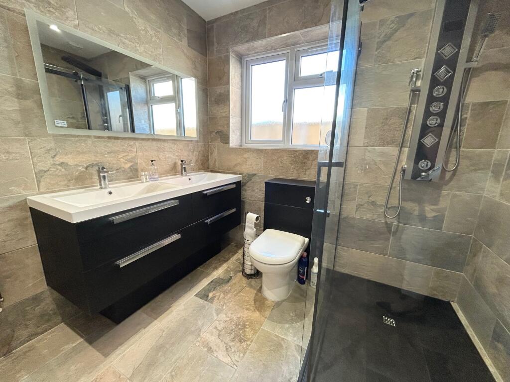 Additional image 9 of Grand Avenue, Southbourne