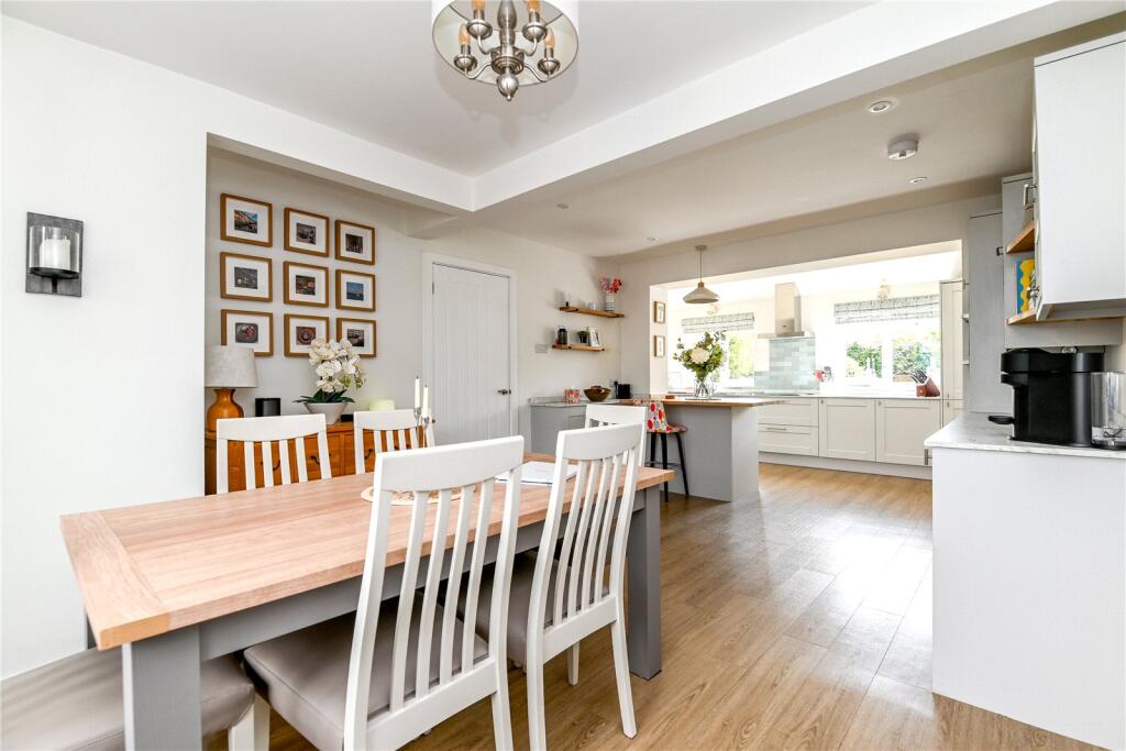 Additional image 22 of Barton Drive, Barton on Sea, New Milton, Hampshire, BH25