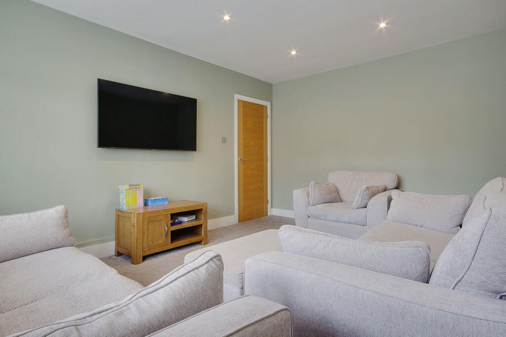 Additional image 10 of Queens Park, Bournemouth, BH8 9HZ