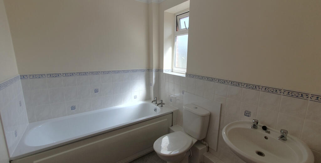 Additional image 10 of Ringwood, Hants, BH24