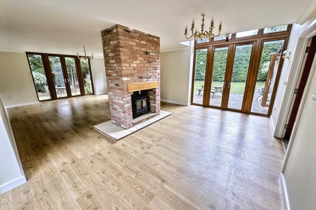 Additional image 3 of Horton