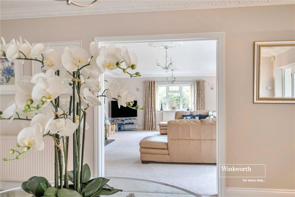 Additional image 14 of Glen Close, Barton on Sea, New Milton, Hampshire, BH25