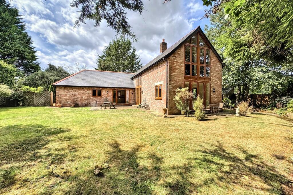 Additional image 16 of Horton