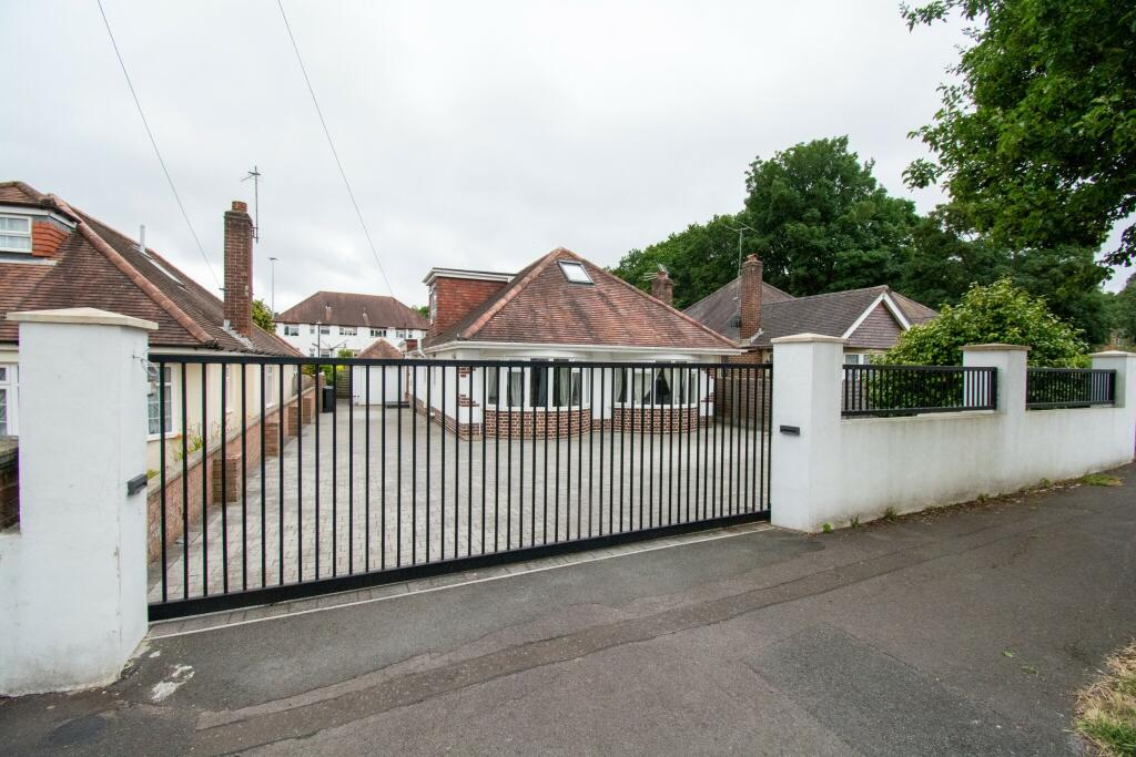 Additional image 17 of **5 Bed High End House in Queens Park**