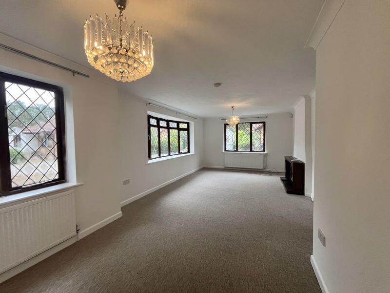 Additional image 4 of Available For A Short Term Let Up To 6 Months Only