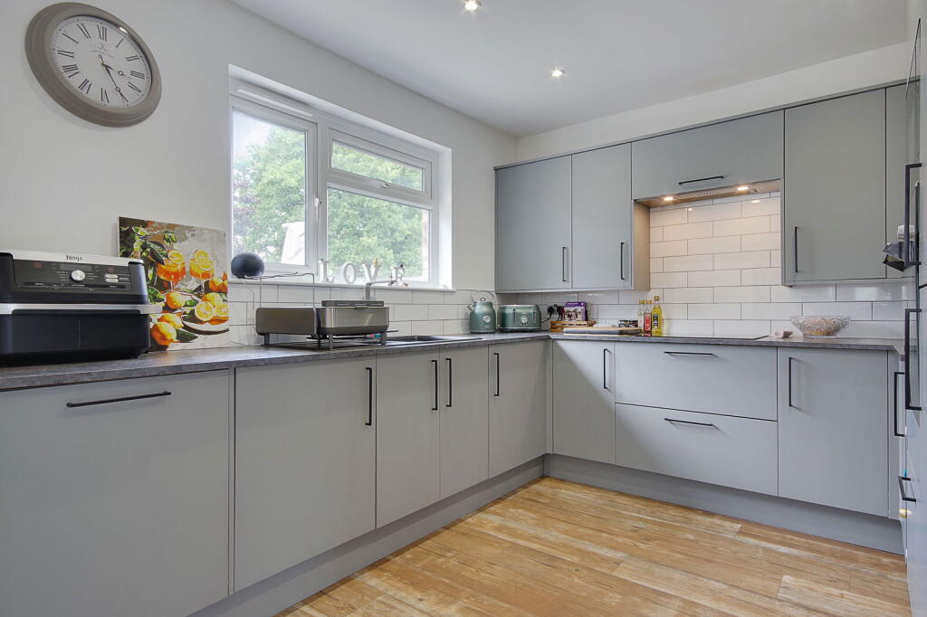 Additional image 16 of Queens Park, Bournemouth, BH8 9HZ