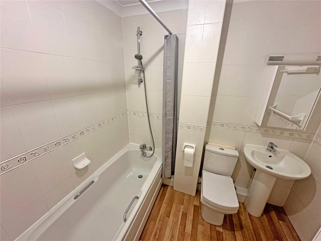 Additional image 5 of Atkinson Close, Barton on Sea, New Milton, Hampshire, BH25