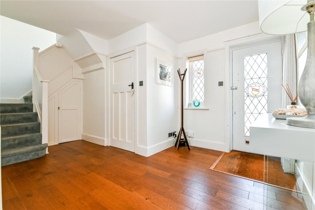 Additional image 20 of Beach Avenue, Barton on Sea, New Milton, Hampshire, BH25