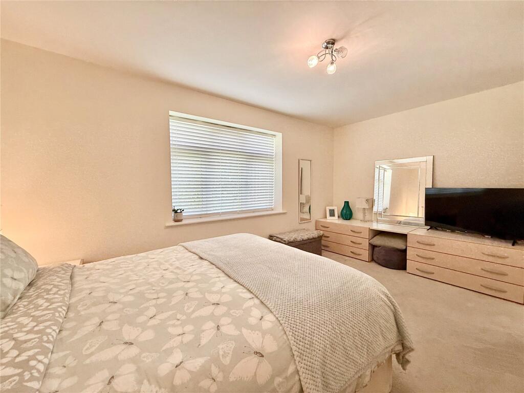 Additional image 11 of Seaton Road, Highcliffe On Sea, Christchurch, Dorset, BH23