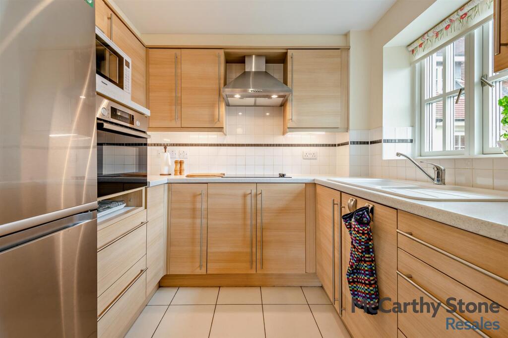 Additional image 6 of Cornmantle Parsonage Barn Lane, Ringwood, Hampshire, BH24 1WJ