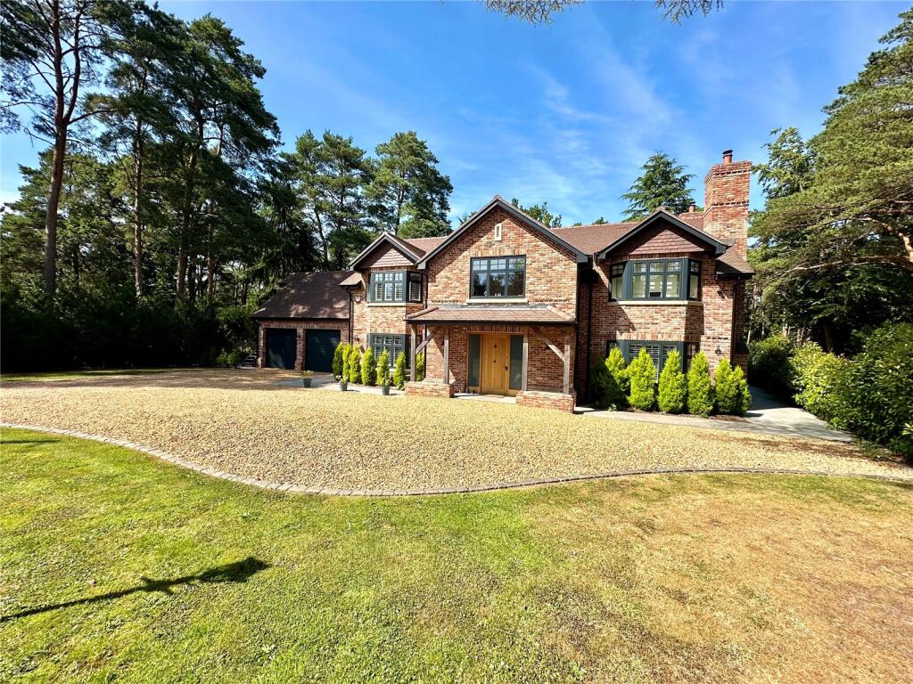 Ashley Drive North, Ashley Heath, Ringwood, BH24