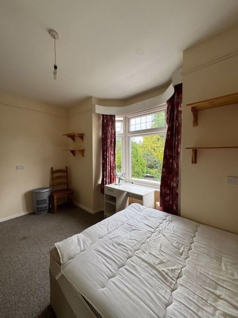 Additional image 7 of Spacious Room in 8-Bedroom House Share – All Bills Included - Available now
