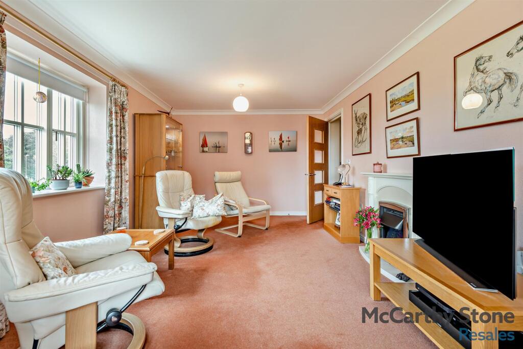 Additional image 5 of Cornmantle Parsonage Barn Lane, Ringwood, Hampshire, BH24 1WJ