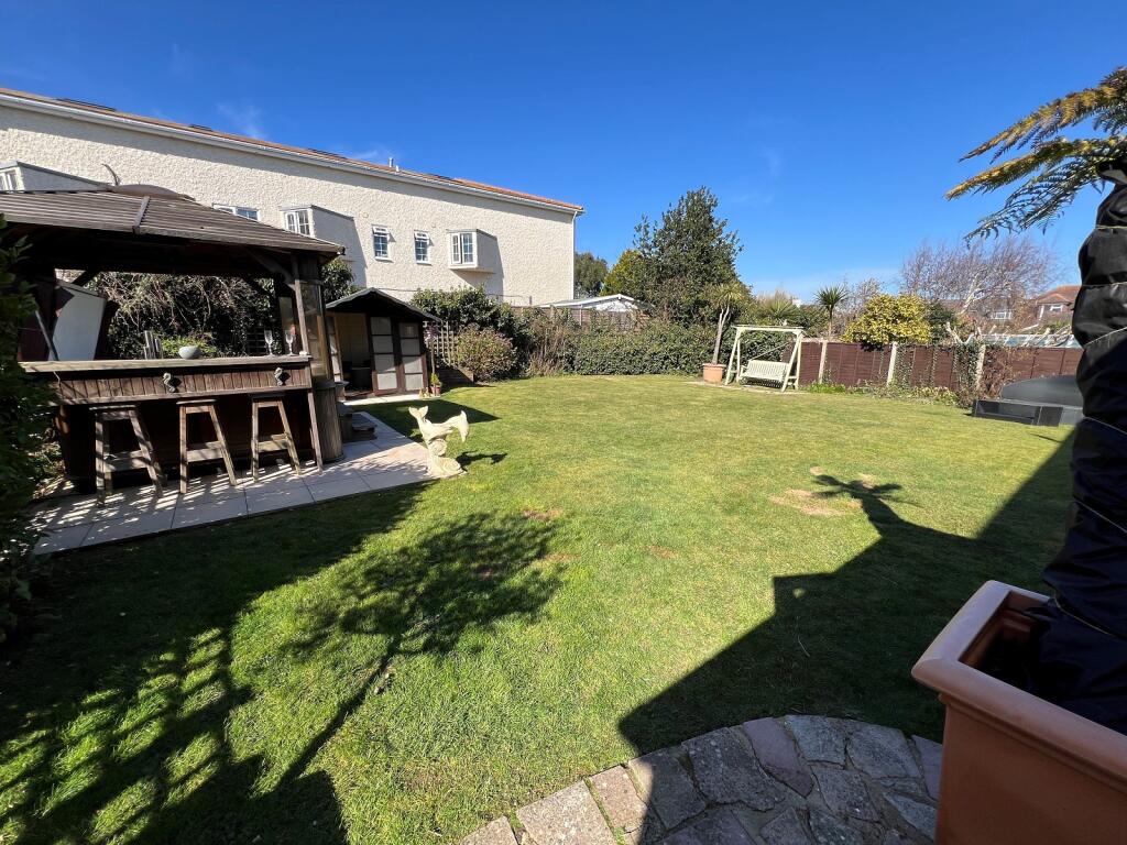 Additional image 13 of Woodlands Road, Barton On Sea, New Milton, Hampshire. BH25 7NS