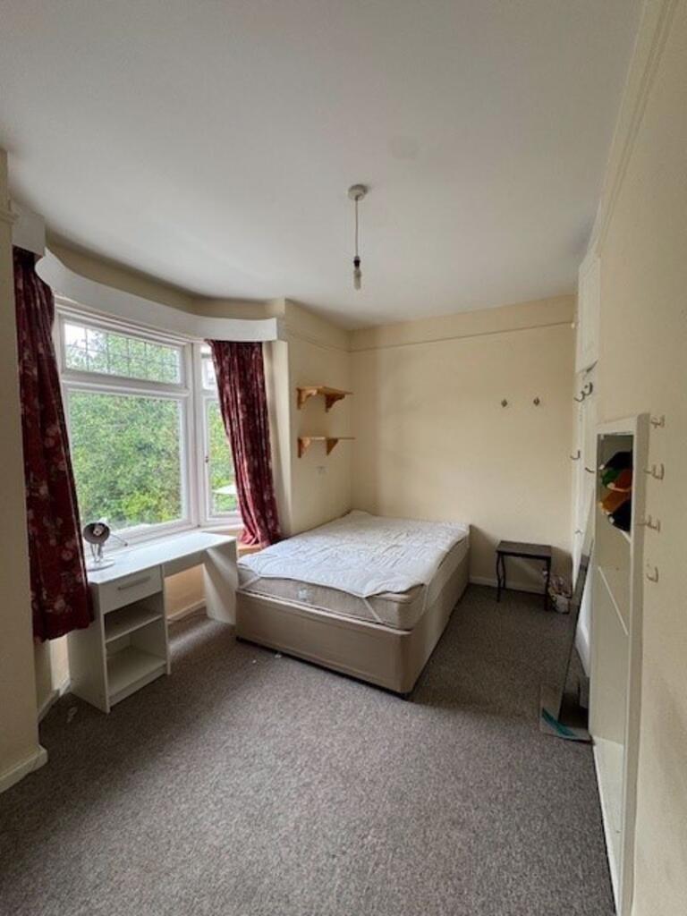 Additional image 6 of Spacious Room in 8-Bedroom House Share – All Bills Included - Available now