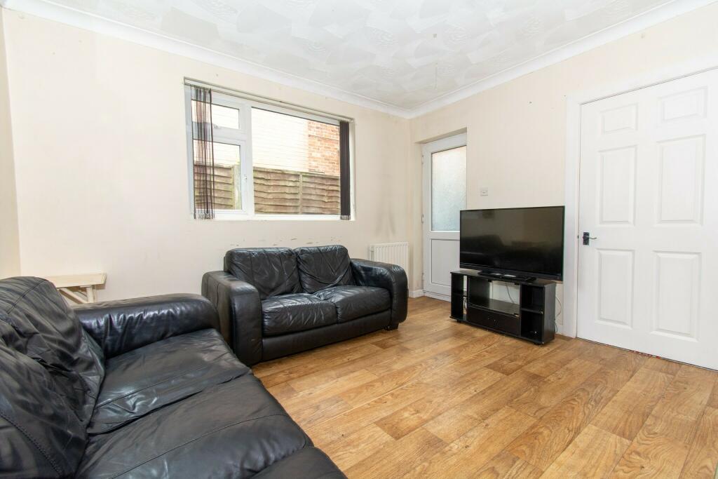 Additional image 5 of Student house on Cardigan Road