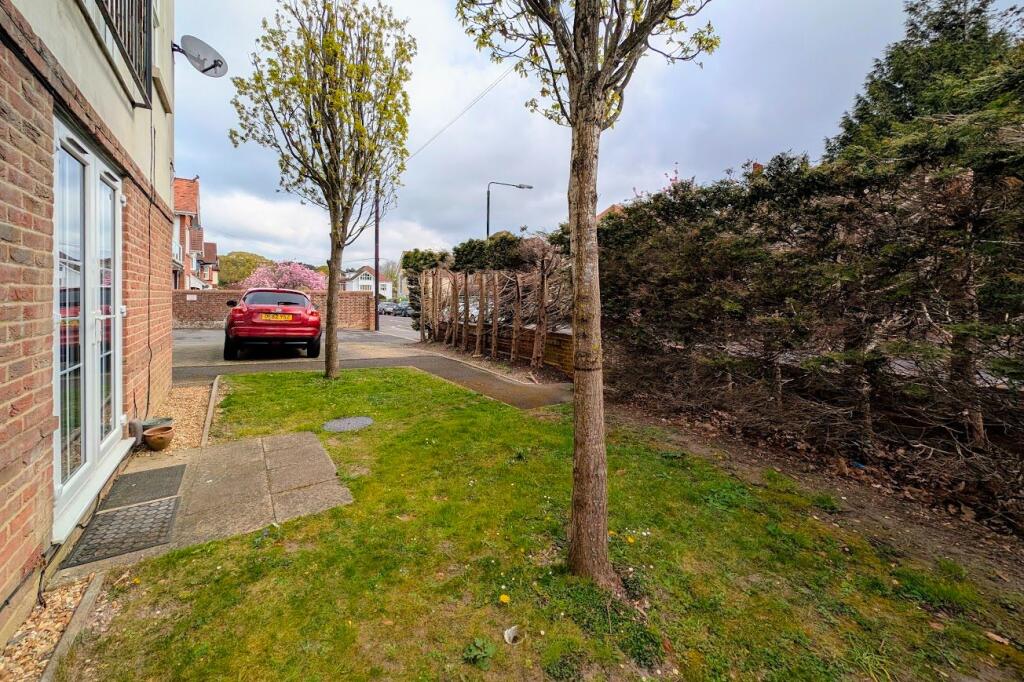 Additional image 7 of Richmond Park Road, Bournemouth, BH8 8TQ