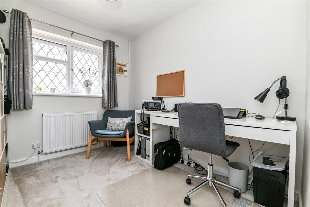 Additional image 10 of Barton Drive, Barton on Sea, New Milton, Hampshire, BH25