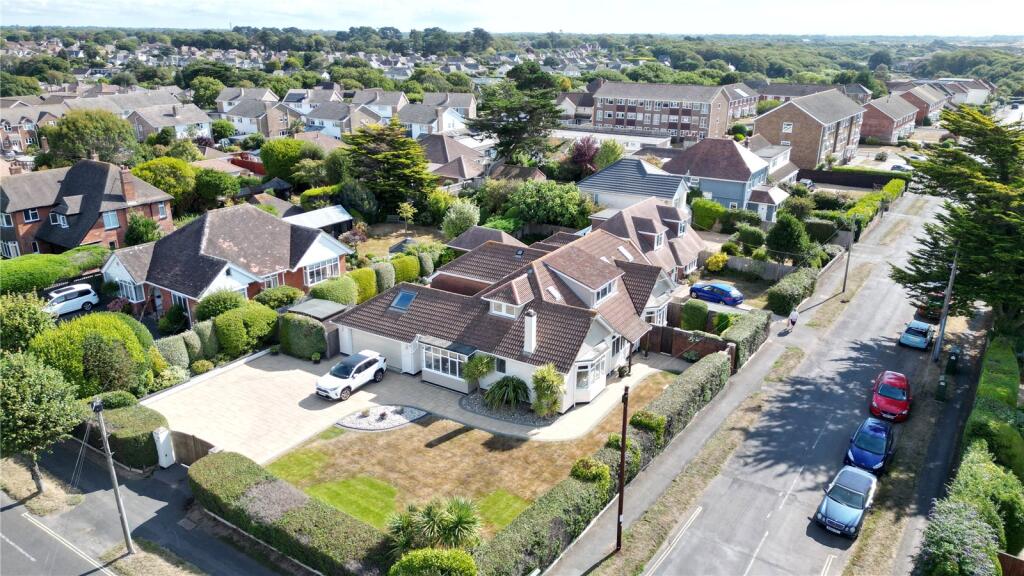 Additional image 27 of Barton Court Avenue, Barton On Sea, Hampshire, BH25