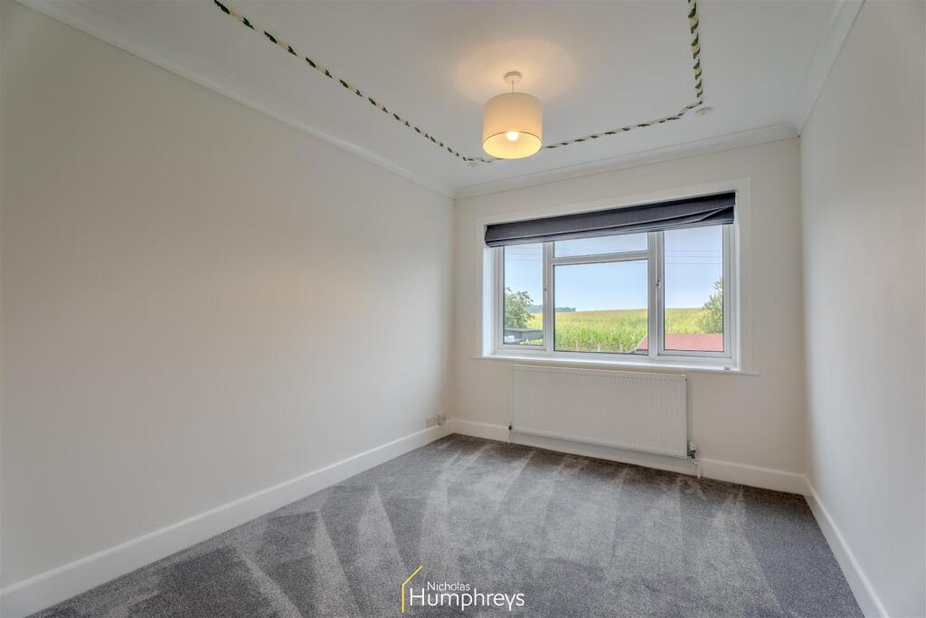 Additional image 11 of Horton