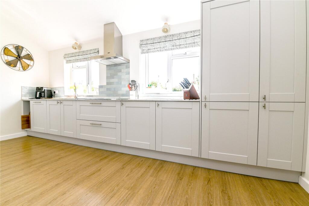 Additional image 23 of Barton Drive, Barton on Sea, New Milton, Hampshire, BH25