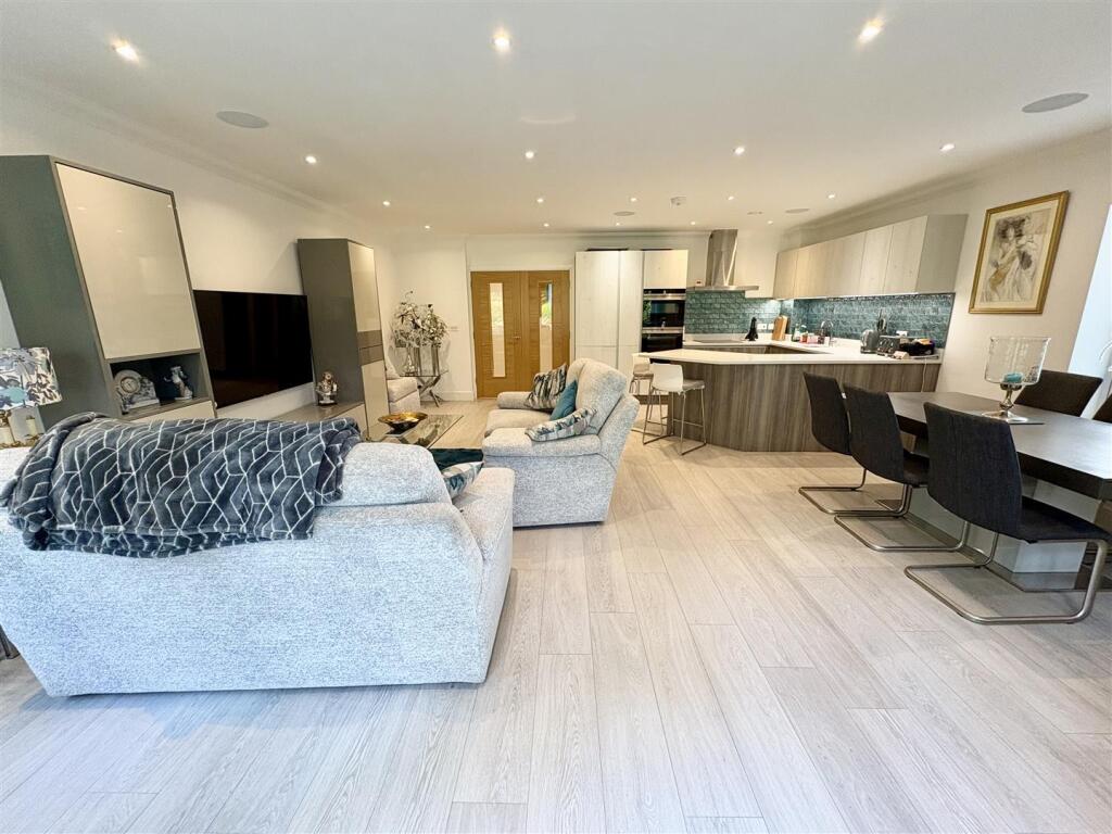 Additional image 15 of 38 Golf Links Road, Ferndown