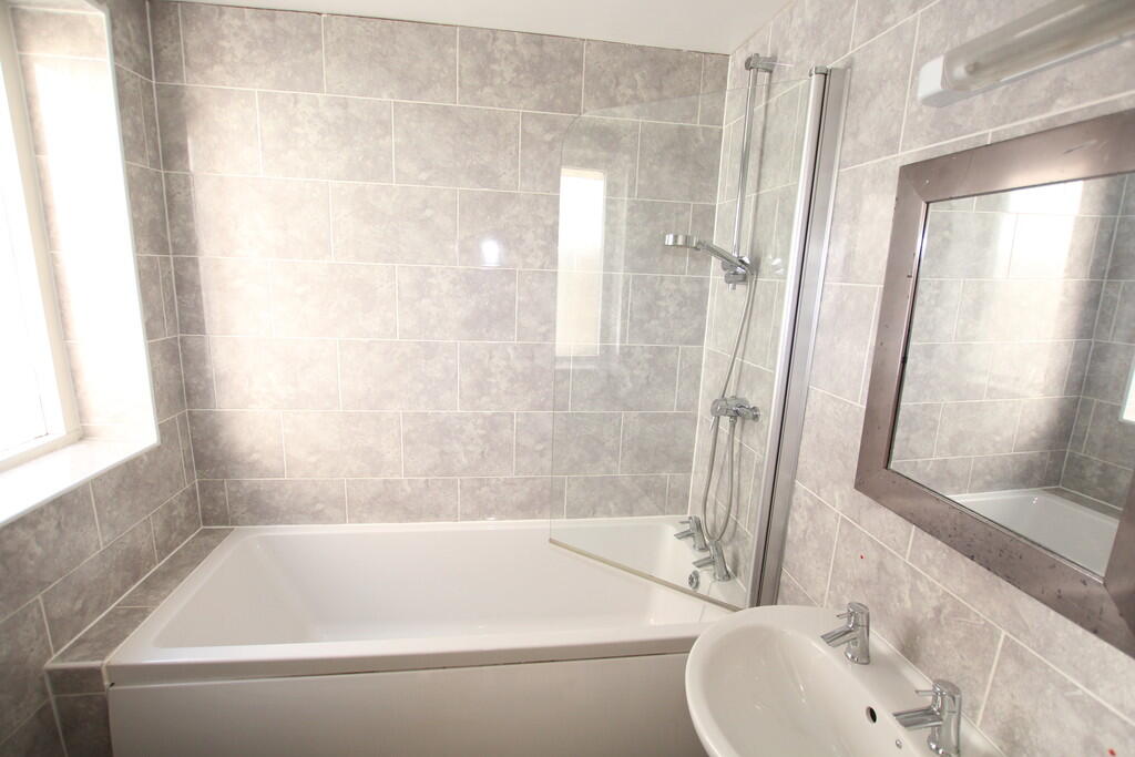 Additional image 8 of New Milton, Hampshire