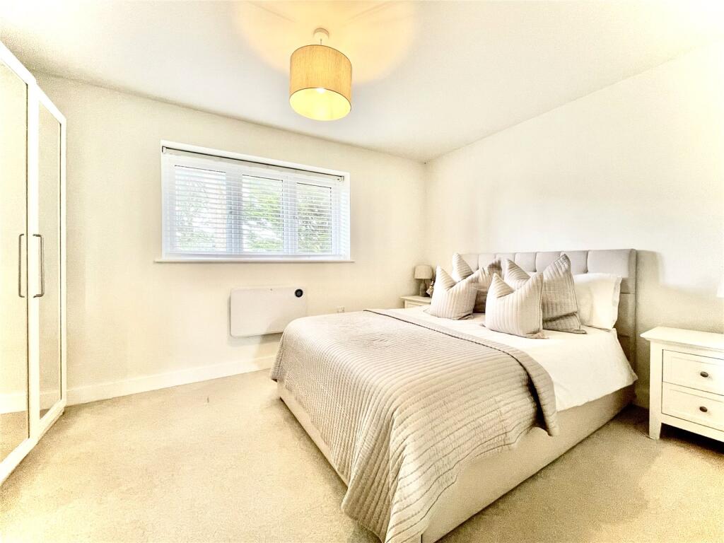 Additional image 7 of Station Road, Highcliffe On Sea, Christchurch, Dorset, BH23
