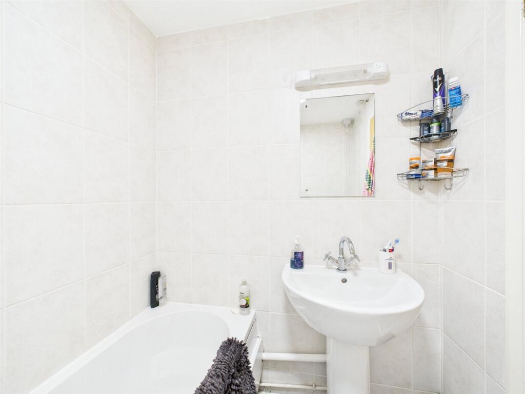 Additional image 7 of Dennistoun Avenue, Christchurch, Dorset, BH23