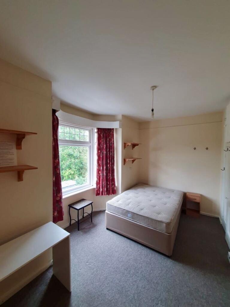 Additional image 3 of Spacious Room in 8-Bedroom House Share – All Bills Included - Available now