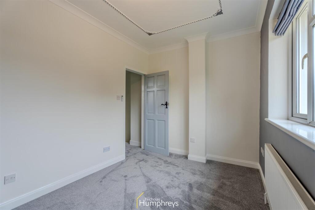 Additional image 10 of Horton