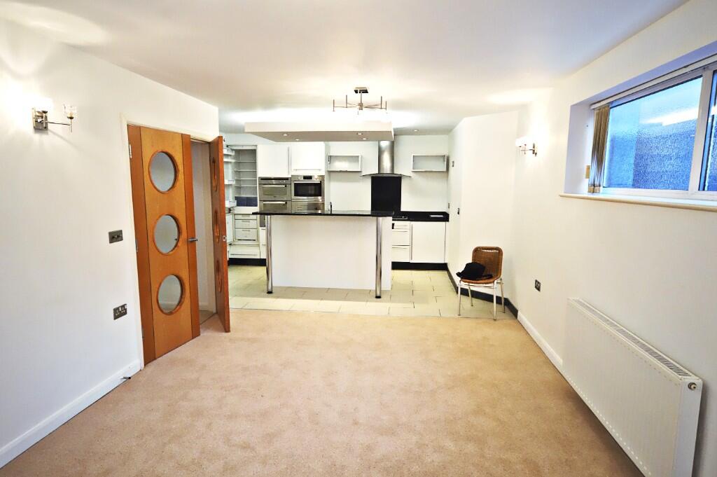 Additional image 2 of Southbourne Close to Beach