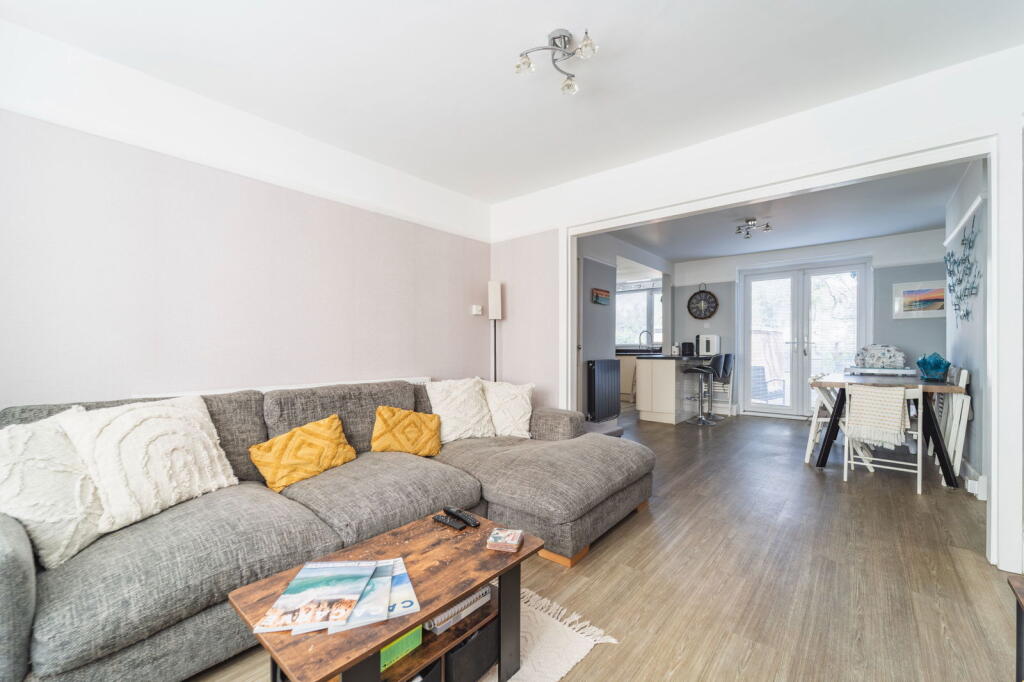 Additional image 8 of St. Johns Road, Christchurch, BH23 1LX