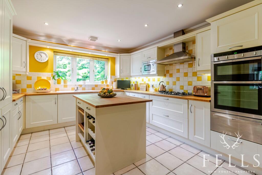 Additional image 32 of Wimborne Road East, Ferndown, BH22