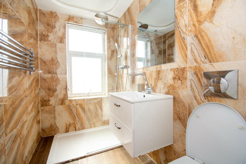 Additional image 4 of Large 4/5 Bedroom House on Cardigan Road