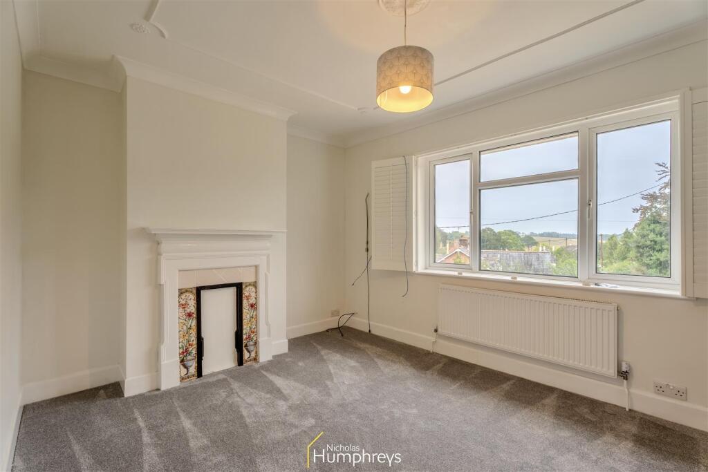 Additional image 12 of Horton