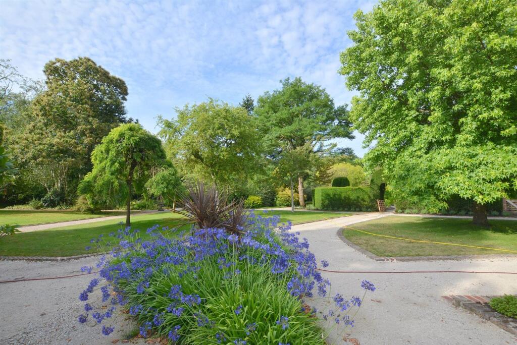 Additional image 44 of Stapehill Abbey, 276 Wimborne Road West