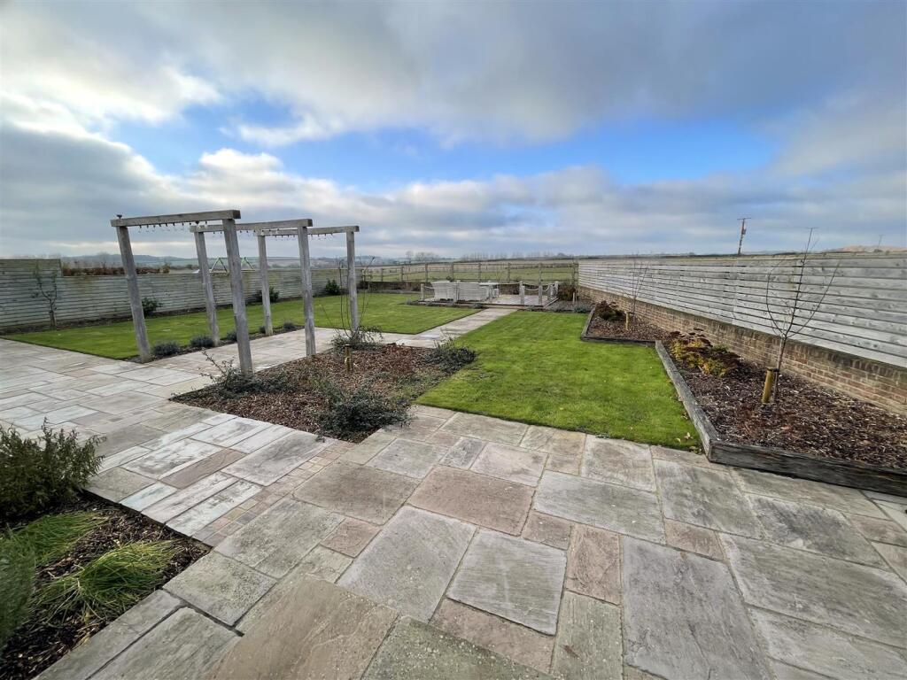 Additional image 30 of Knowlton