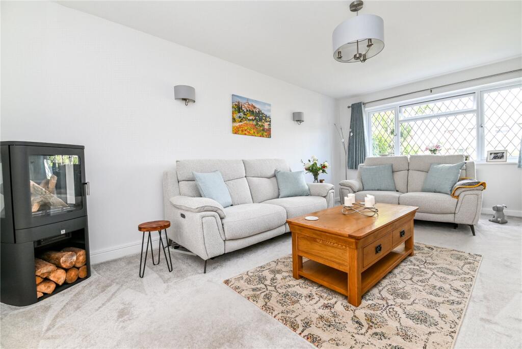 Additional image 35 of Barton Drive, Barton on Sea, New Milton, Hampshire, BH25