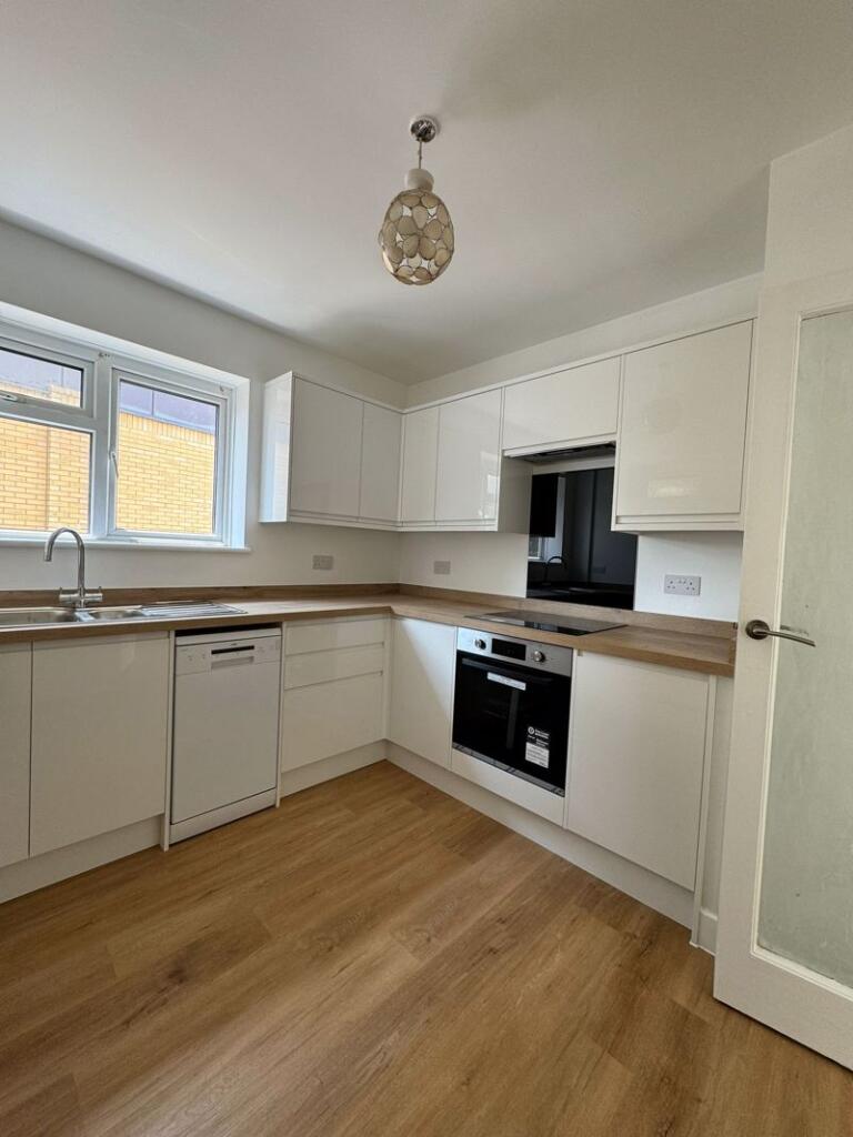 Additional image 2 of Stunning Newly Renovated Flat  - Sea Road - £1600.00 pcm