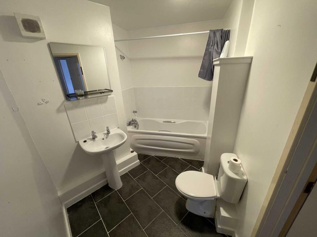 Additional image 4 of Bournemouth Town Centre *Outside Space! * APPLY ONLINE