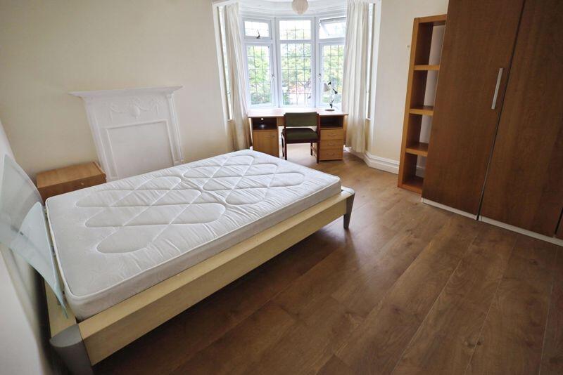 Additional image 12 of Detached Student House With Two Bathrooms - Fitzharris Avenue, Winton