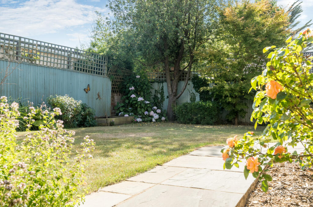 Additional image 16 of Chestnut Avenue, Barton on Sea, New Milton, BH25